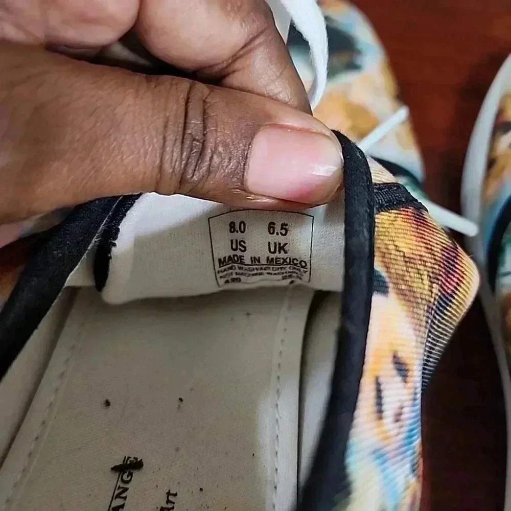 THE Bradford Exchange Animal Kingdom Canvas shoes. Size 8 - Picture 16 of 16